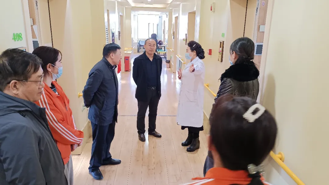 巴彦淖尔市第二医院领导来内蒙古仁玺医养集团参观考察(图13)